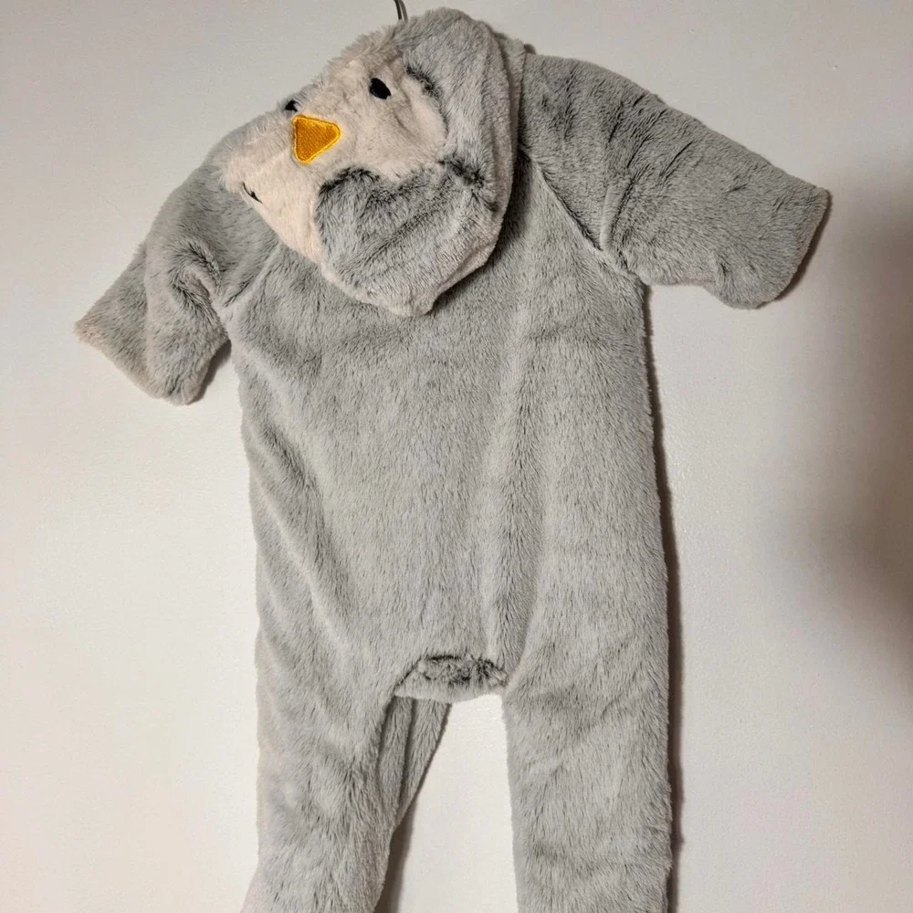 Minoti Baby unisex gray penguin Fuzzy Snowsuit Size 3-6 Months